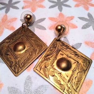 Vintage brass toned dangle  earrings ( pierced)